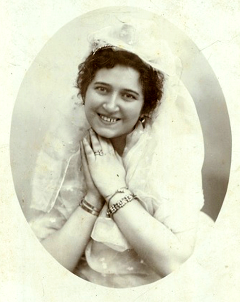 Grósz Bella